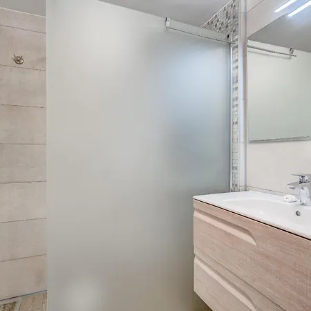 Paraiso Ii Eq Free Wifi דירה *